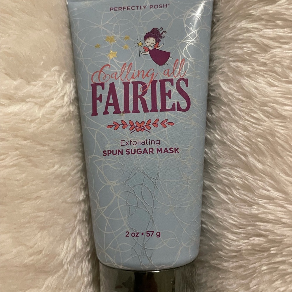 Exfoliating spun sugar mask
